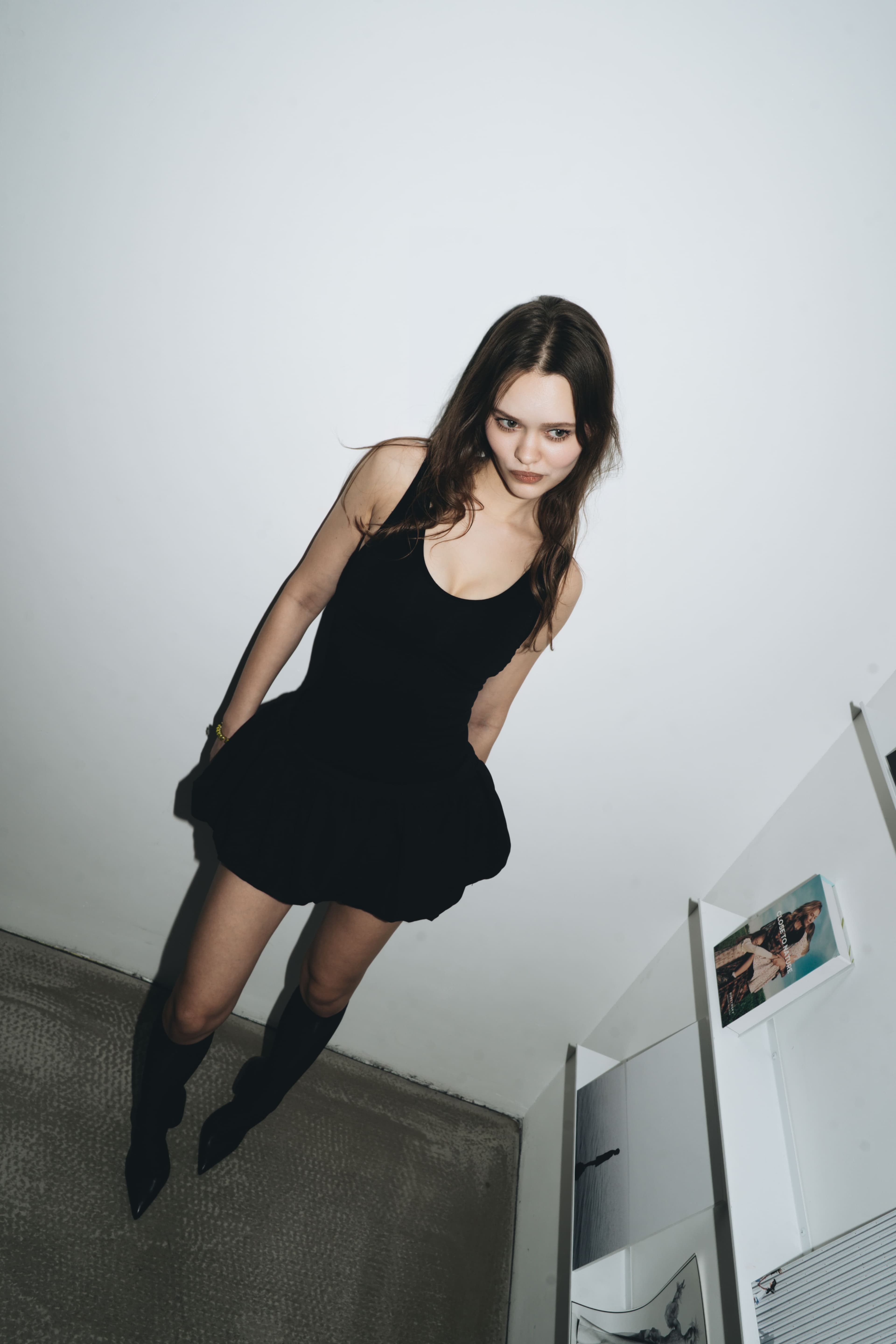 Photo 2 from Black Lady